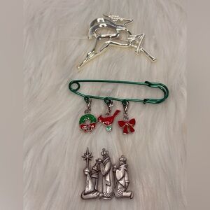 Festive 3 Christmas Pin’s